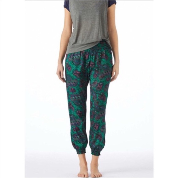 American Eagle Outfitters Pants - NWT AEO Green Paisley Joggers